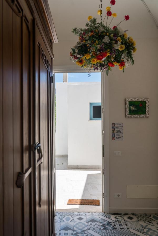 Poggiamico Guest House ฟาวีญานา ภายนอก รูปภาพ