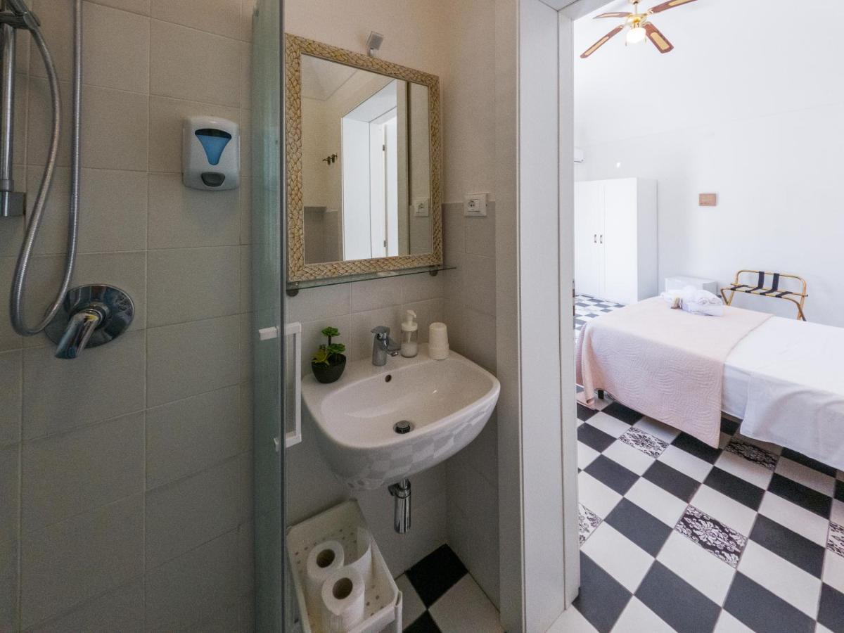 Poggiamico Guest House ฟาวีญานา ภายนอก รูปภาพ