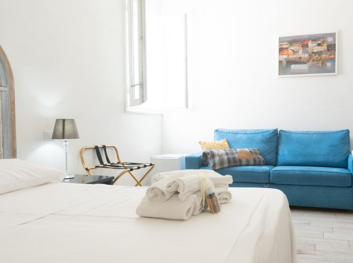 Poggiamico Guest House ฟาวีญานา ภายนอก รูปภาพ